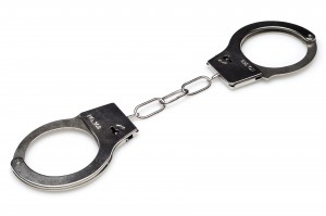 наручники - фото:  imagebroker/Simon Belcher